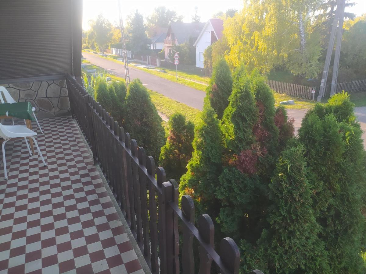 Etus Vendeghaz Villa Balatonfenyves Ngoại thất bức ảnh