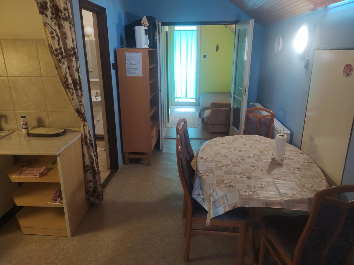 Etus Vendeghaz Villa Balatonfenyves Ngoại thất bức ảnh