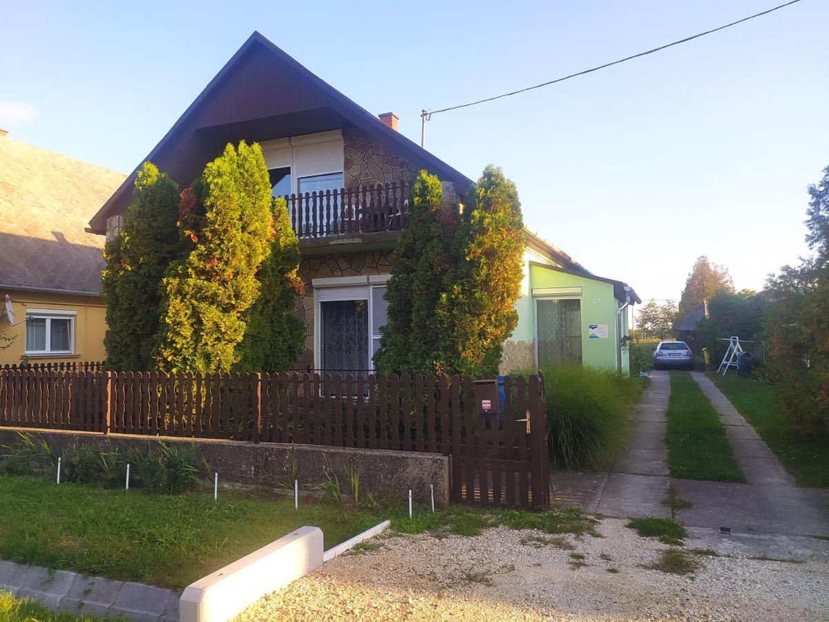 Etus Vendeghaz Villa Balatonfenyves Ngoại thất bức ảnh