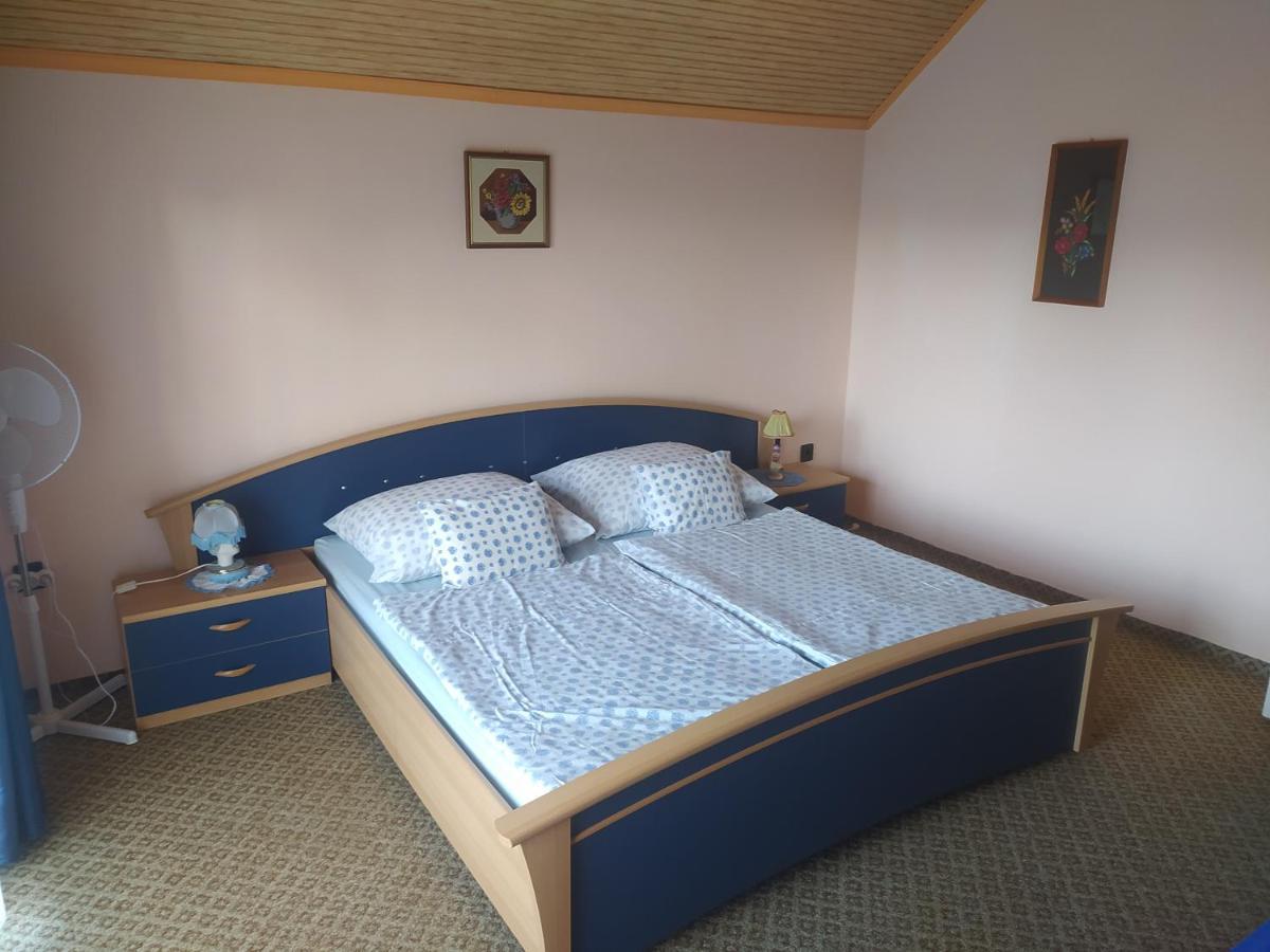 Etus Vendeghaz Villa Balatonfenyves Ngoại thất bức ảnh