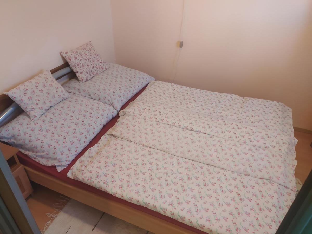 Etus Vendeghaz Villa Balatonfenyves Ngoại thất bức ảnh