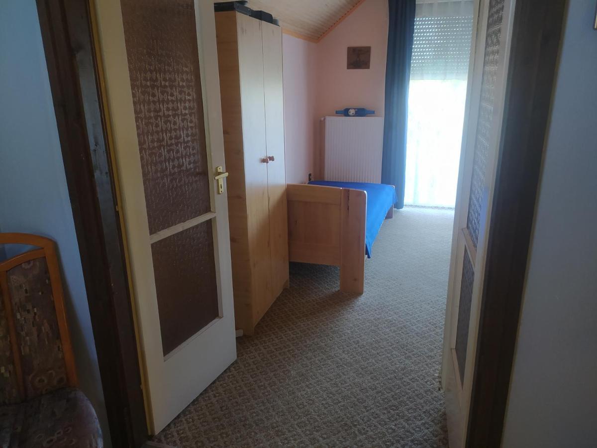 Etus Vendeghaz Villa Balatonfenyves Ngoại thất bức ảnh