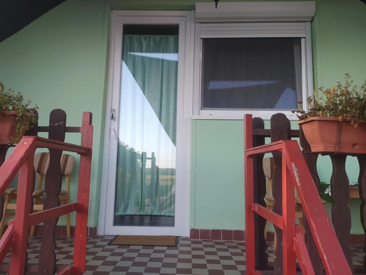 Etus Vendeghaz Villa Balatonfenyves Ngoại thất bức ảnh