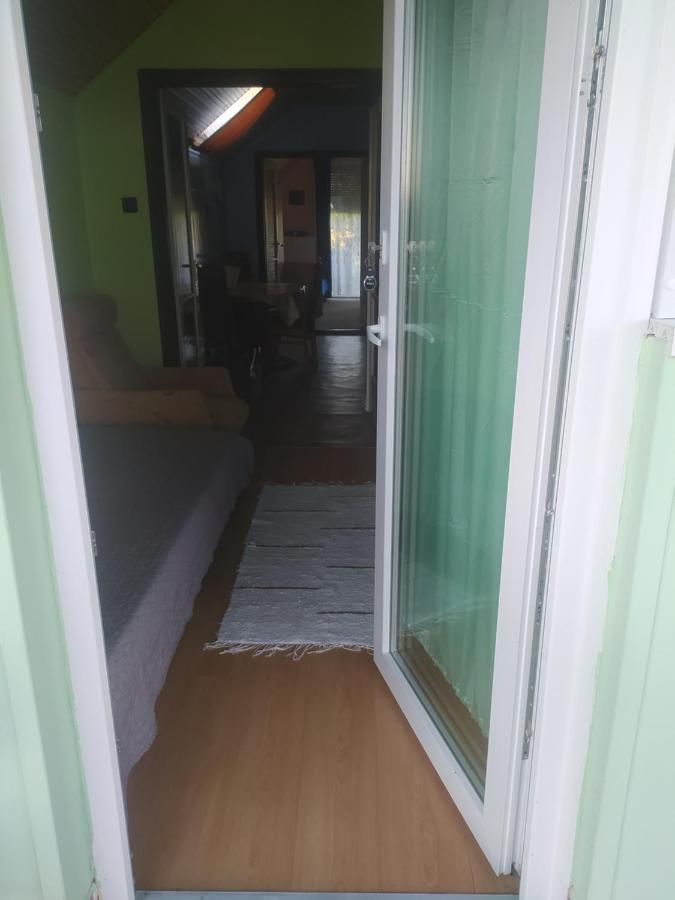 Etus Vendeghaz Villa Balatonfenyves Ngoại thất bức ảnh
