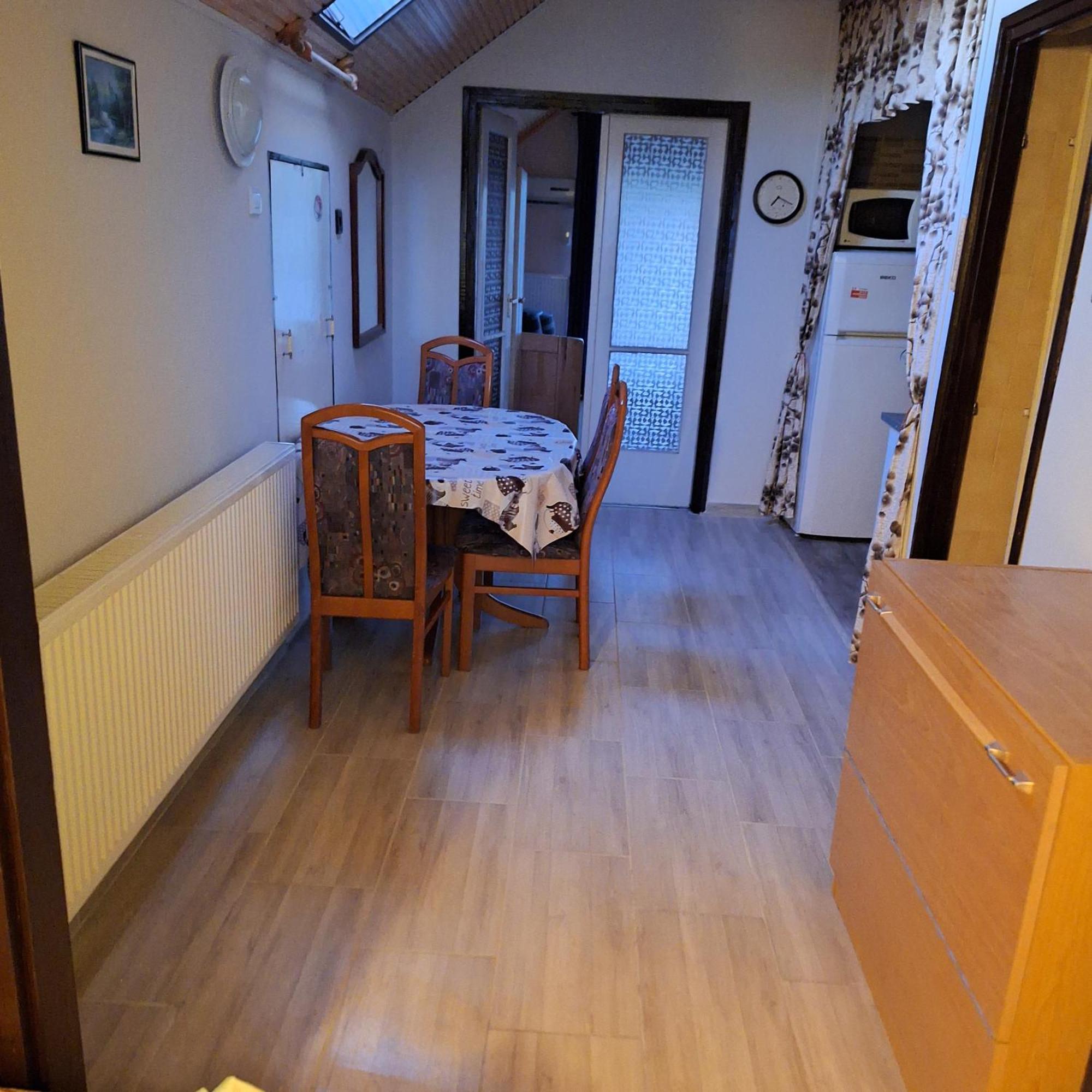 Etus Vendeghaz Villa Balatonfenyves Ngoại thất bức ảnh
